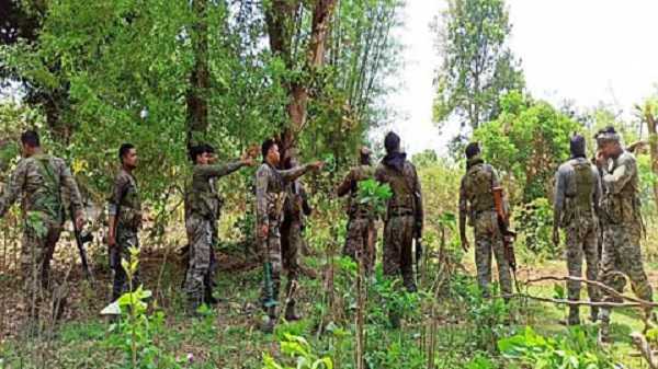 नक्सलियों के साथ निर्णायक लड़ाई लड़ रही है